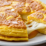 Omelette aux restes de fromage